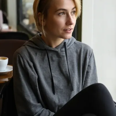 Полюшка, 28